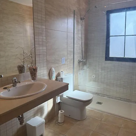 Villa Vista Verde, Luxury Family Front Line Golf, Hot Tub,pool Table, 8 Pers, Caleta de Fuste